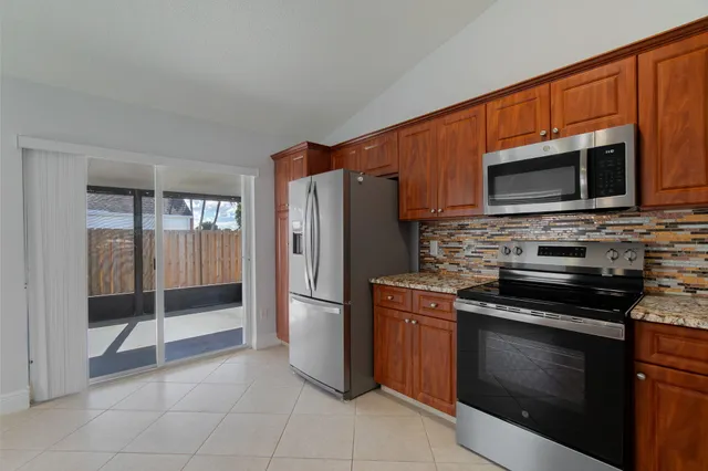 $2,750 | 5507 Pebble Brook Lane, Boynton Beach, FL 33472