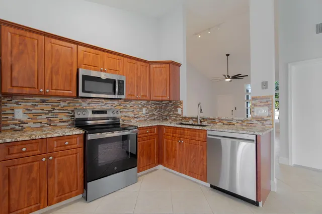 $2,750 | 5507 Pebble Brook Lane, Boynton Beach, FL 33472