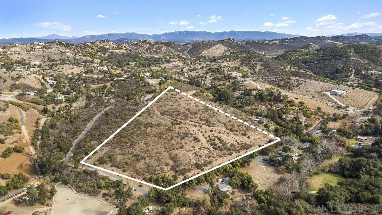 1390 Little Gopher Canyon Road Vista, CA 92084 - Photo 7 of 17