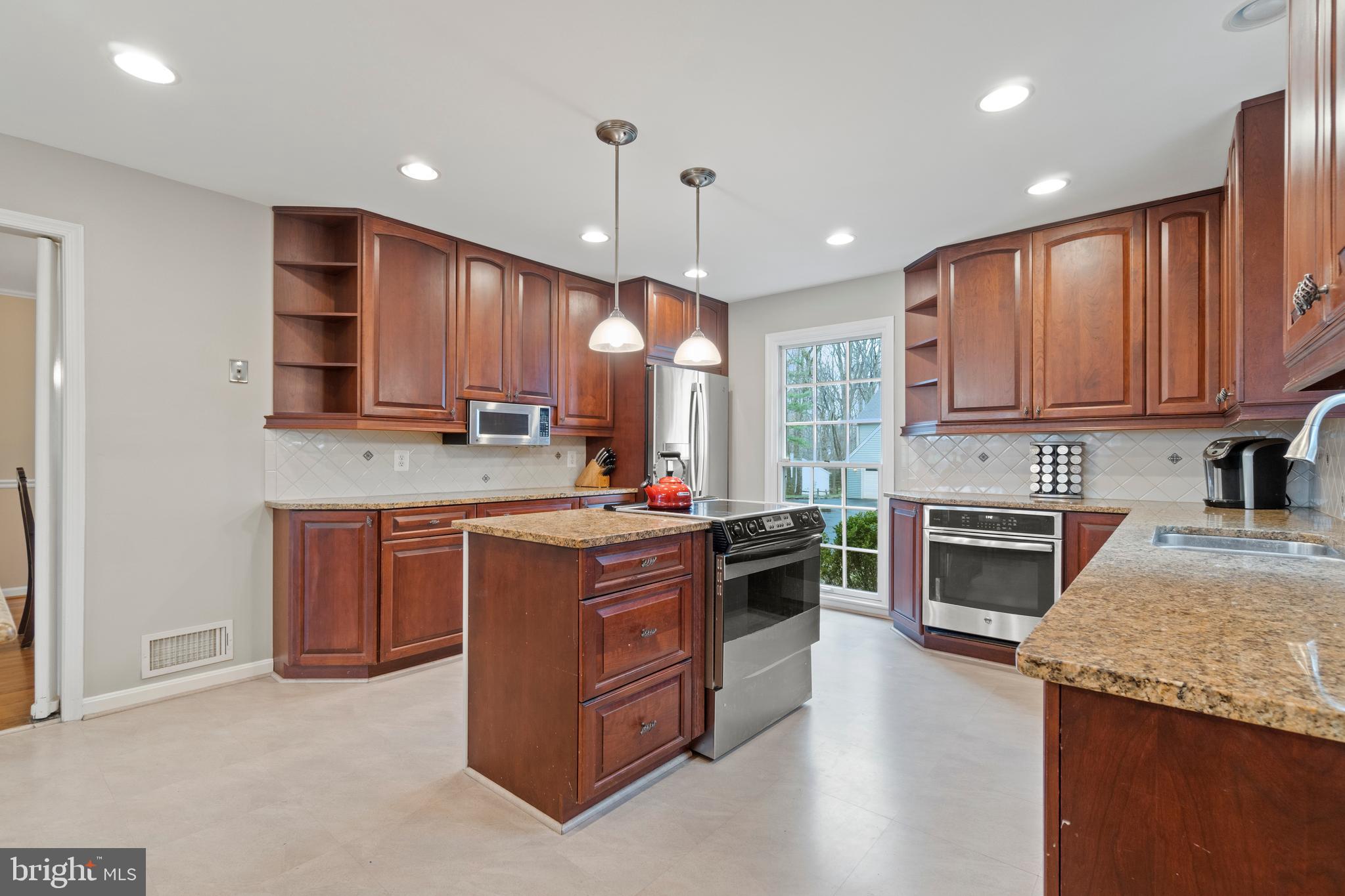 2019 Soapstone Drive Reston, VA 20191 - Photo 3 of 35