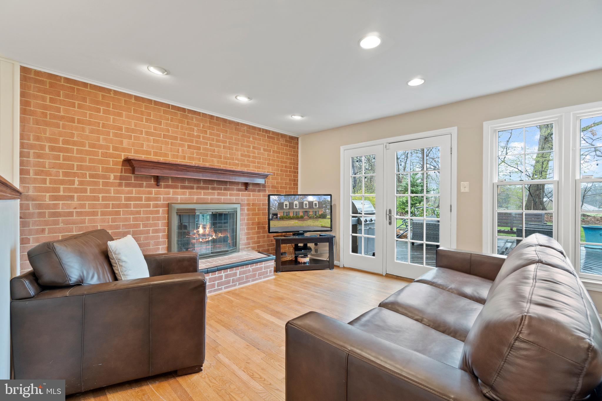 2019 Soapstone Drive Reston, VA 20191 - Photo 5 of 35