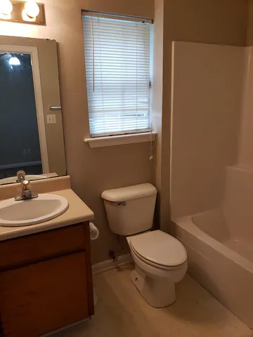 $1,250 | 227 Dixie Drive, Unit 2, Tallahassee, FL 32304