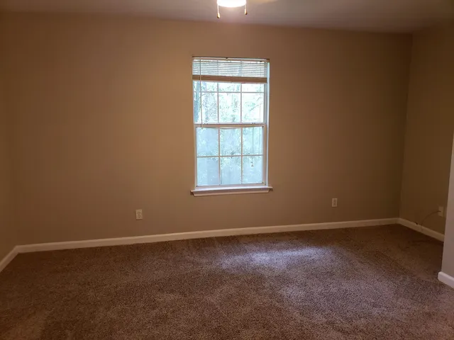 $1,250 | 227 Dixie Drive, Unit 2, Tallahassee, FL 32304