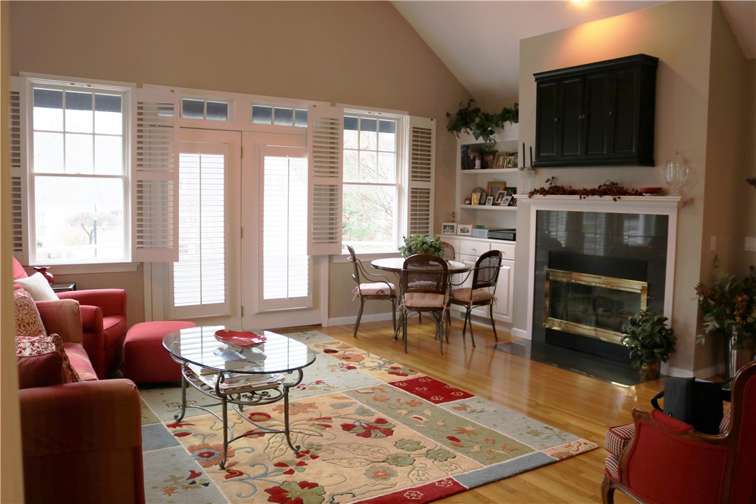 32 Oyster Point Warren, RI 02885 - Photo 2 of 7