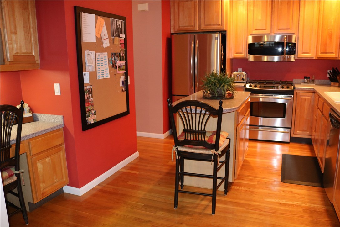 32 Oyster Point Warren, RI 02885 - Photo 3 of 7
