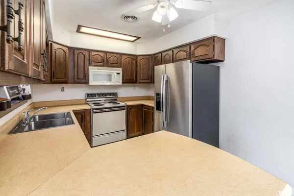 $132,000 | 516 South Safford Street, Christopher, IL 62822