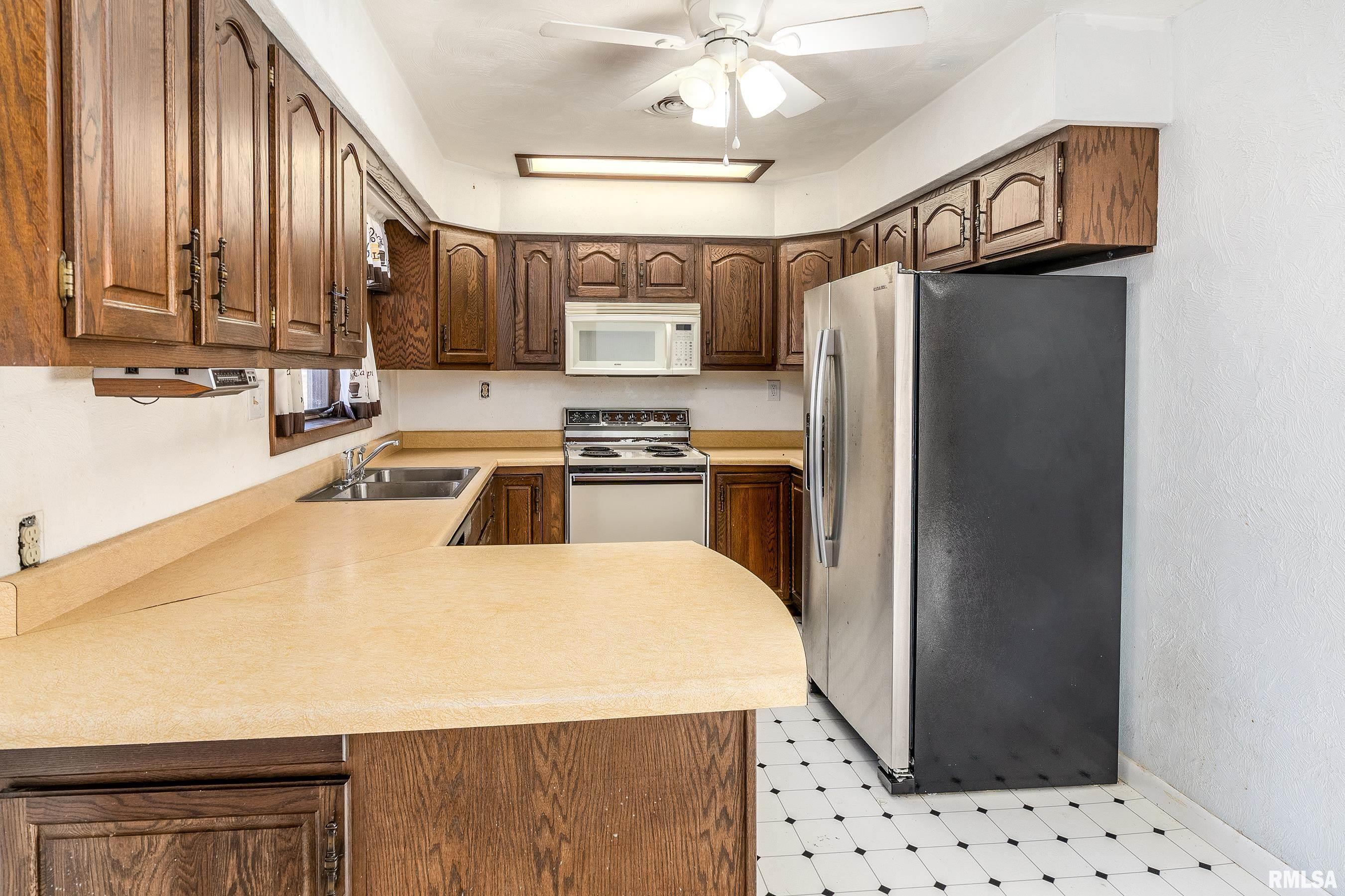 516 South Safford Street Christopher, IL 62822 - Photo 17 of 36