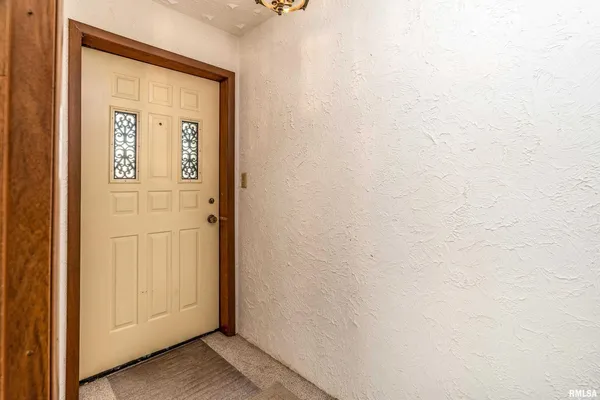 $132,000 | 516 South Safford Street, Christopher, IL 62822