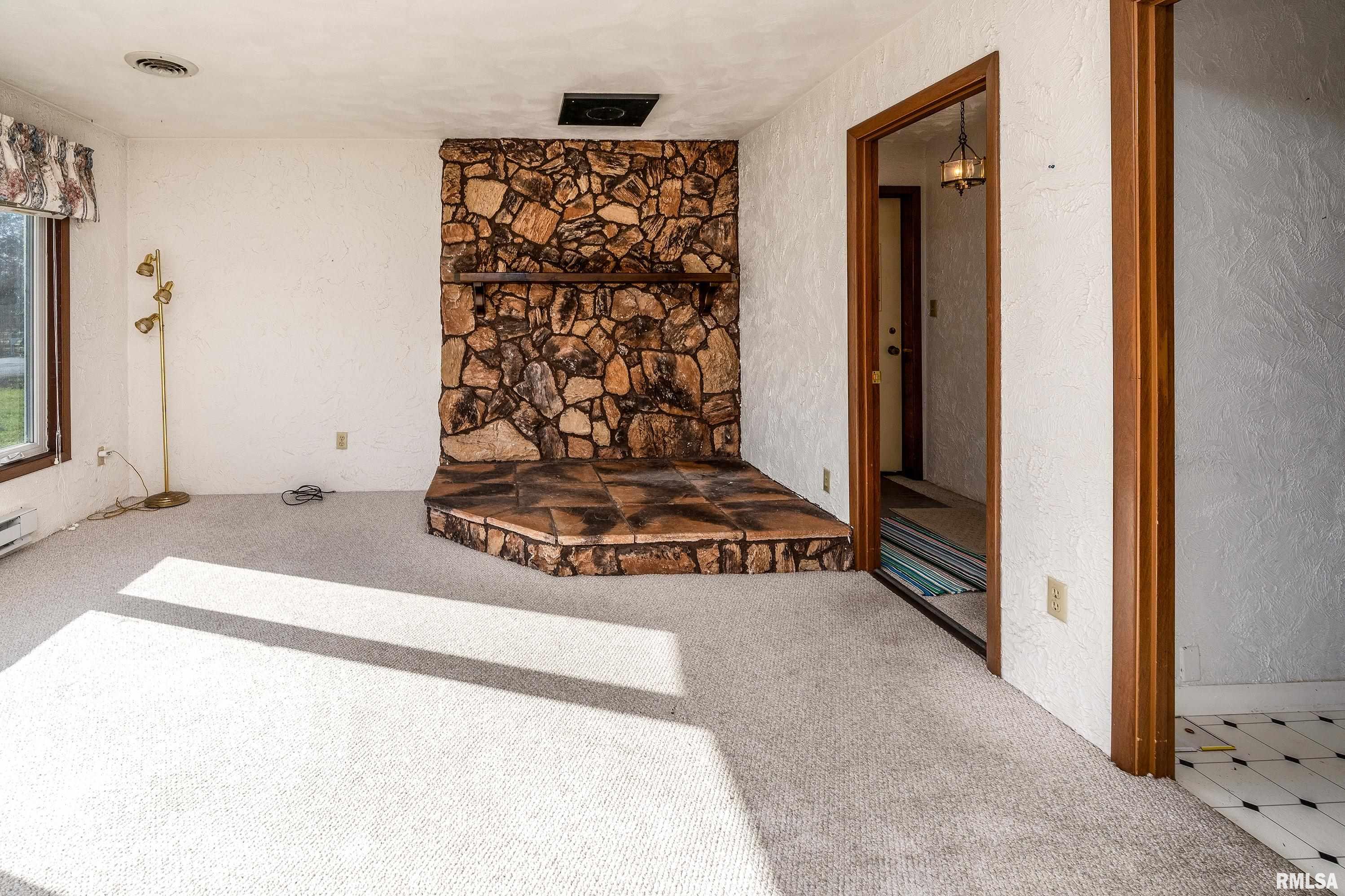 516 South Safford Street Christopher, IL 62822 - Photo 10 of 36