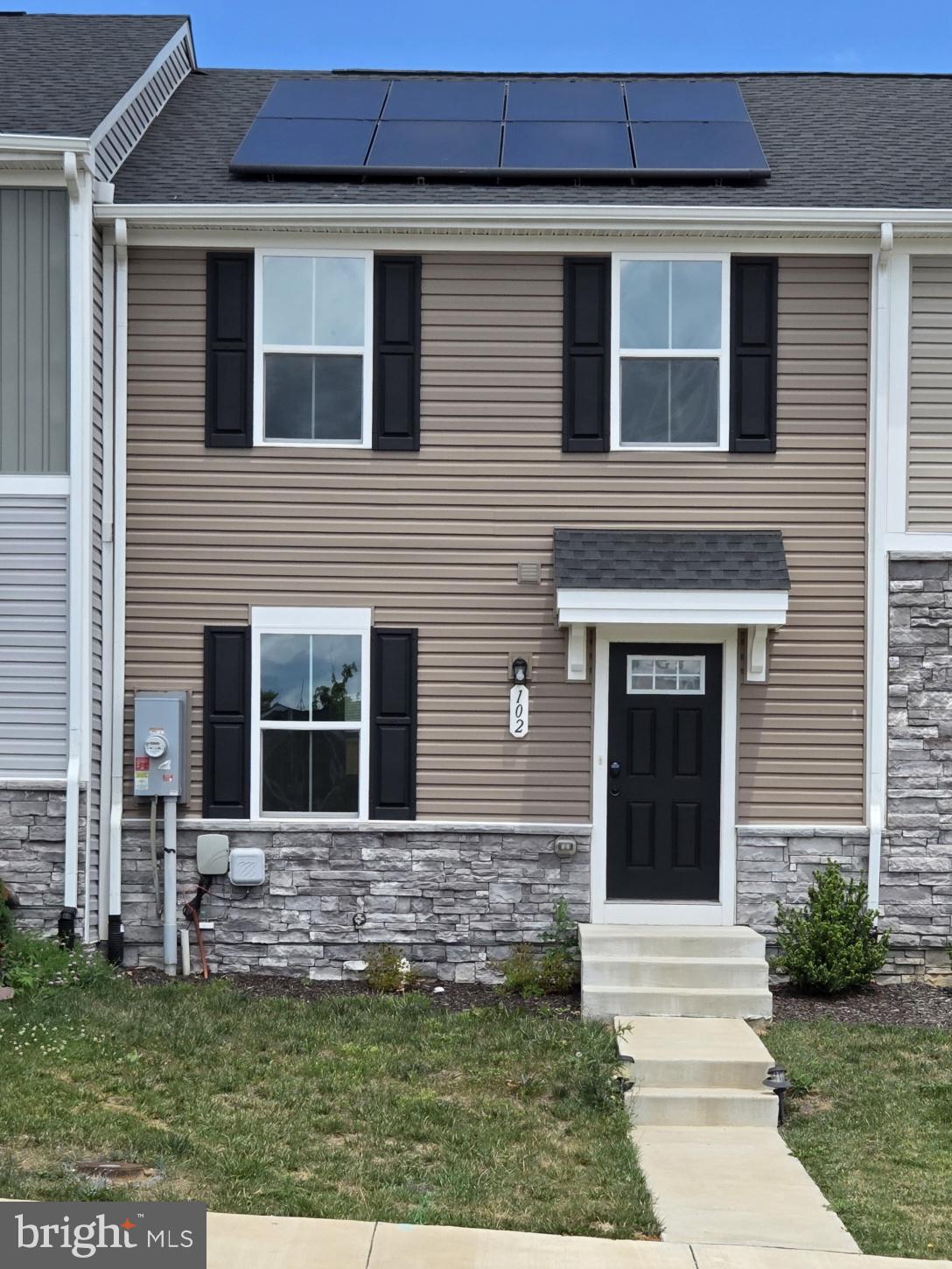 102 Spring Place Strasburg, VA 22657 - Photo 2 of 26