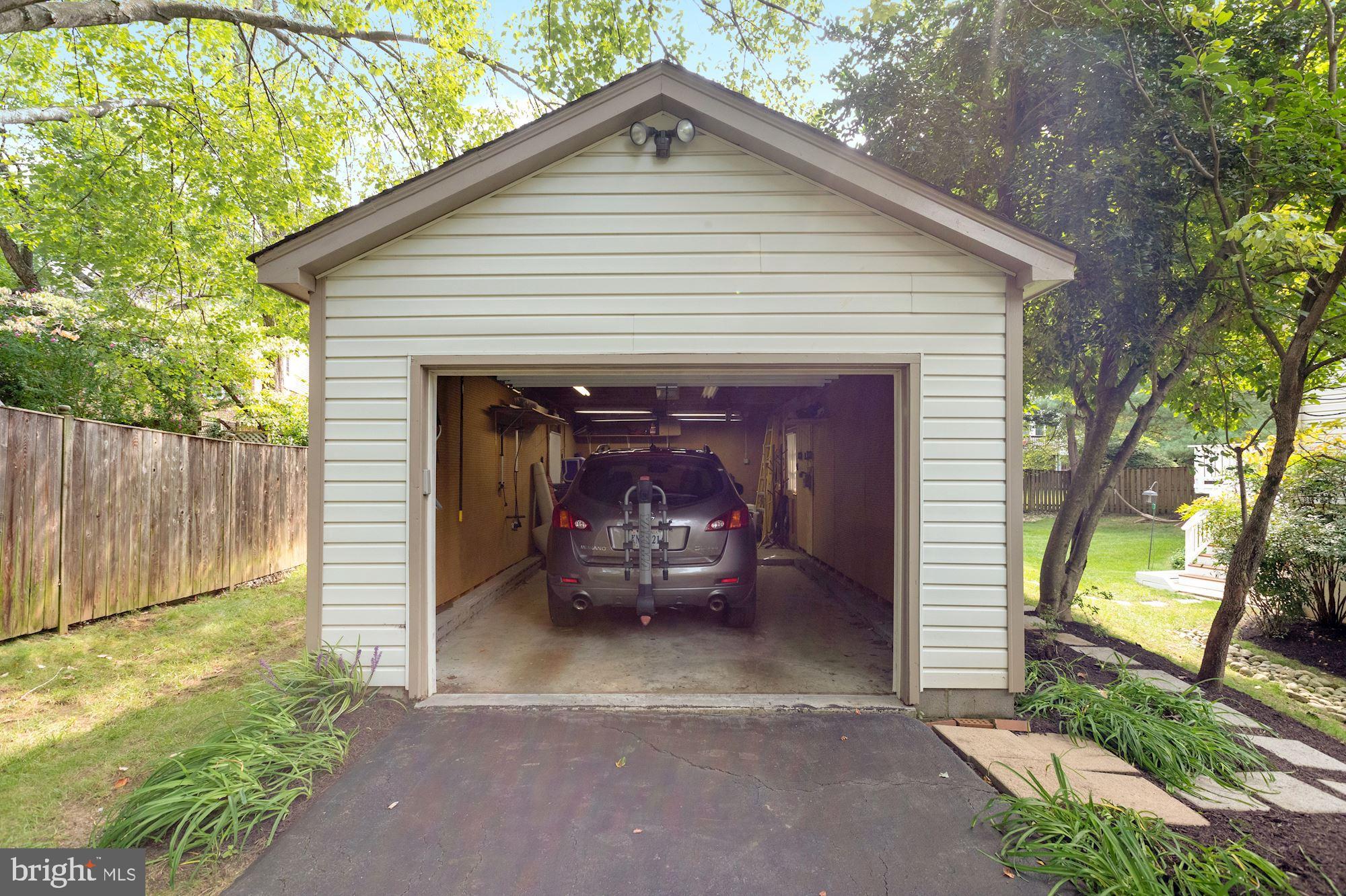 6849 St Albans Road McLean, VA 22101 - Photo 40 of 42 Garage oversize for storage or workshop