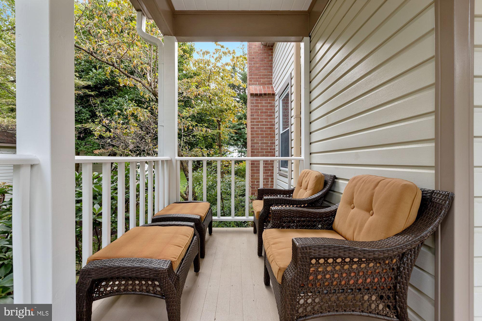 6849 St Albans Road McLean, VA 22101 - Photo 7 of 42 Side of front porch