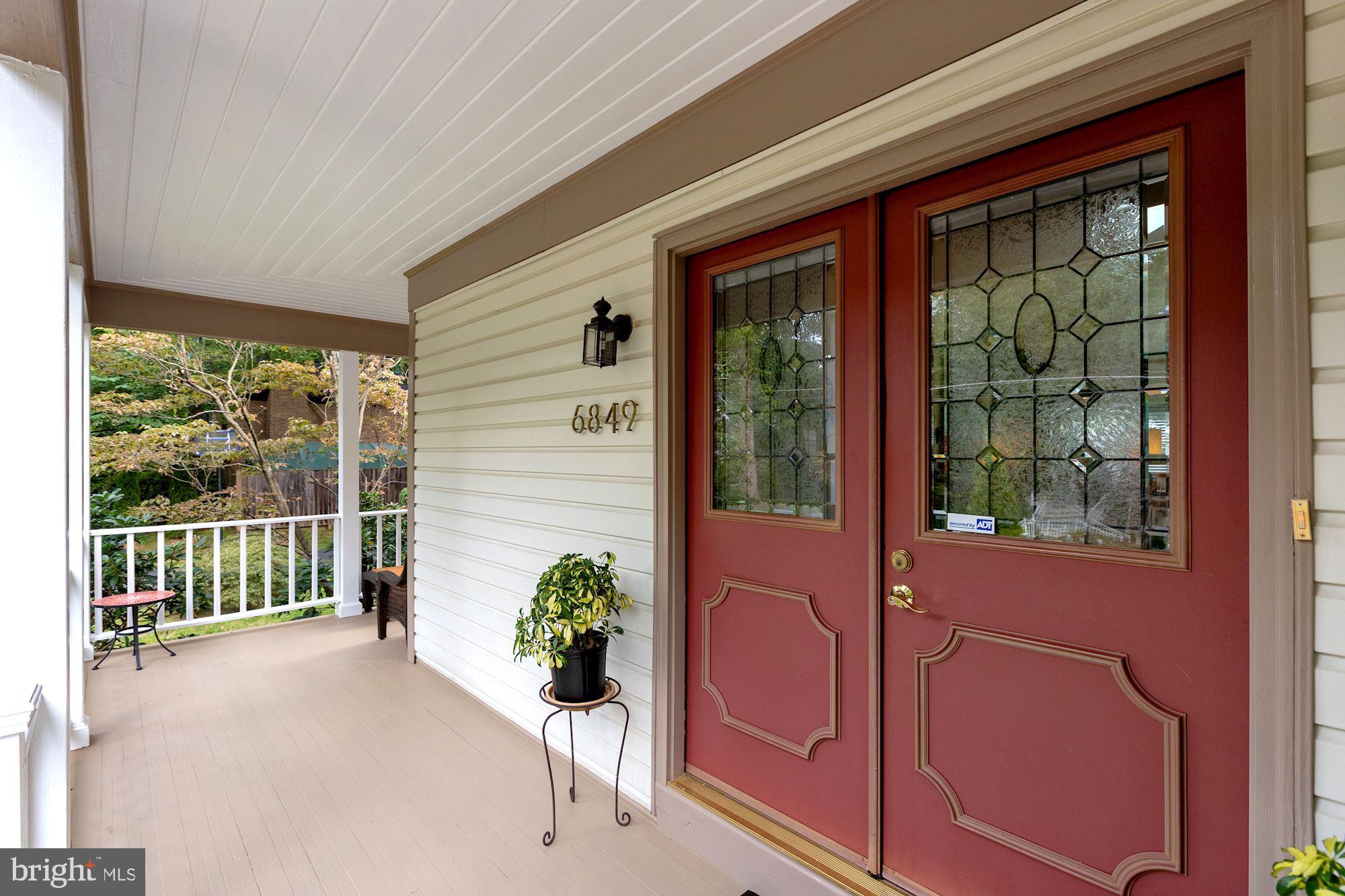 6849 St Albans Road McLean, VA 22101 - Photo 8 of 42 Welcome, come in!