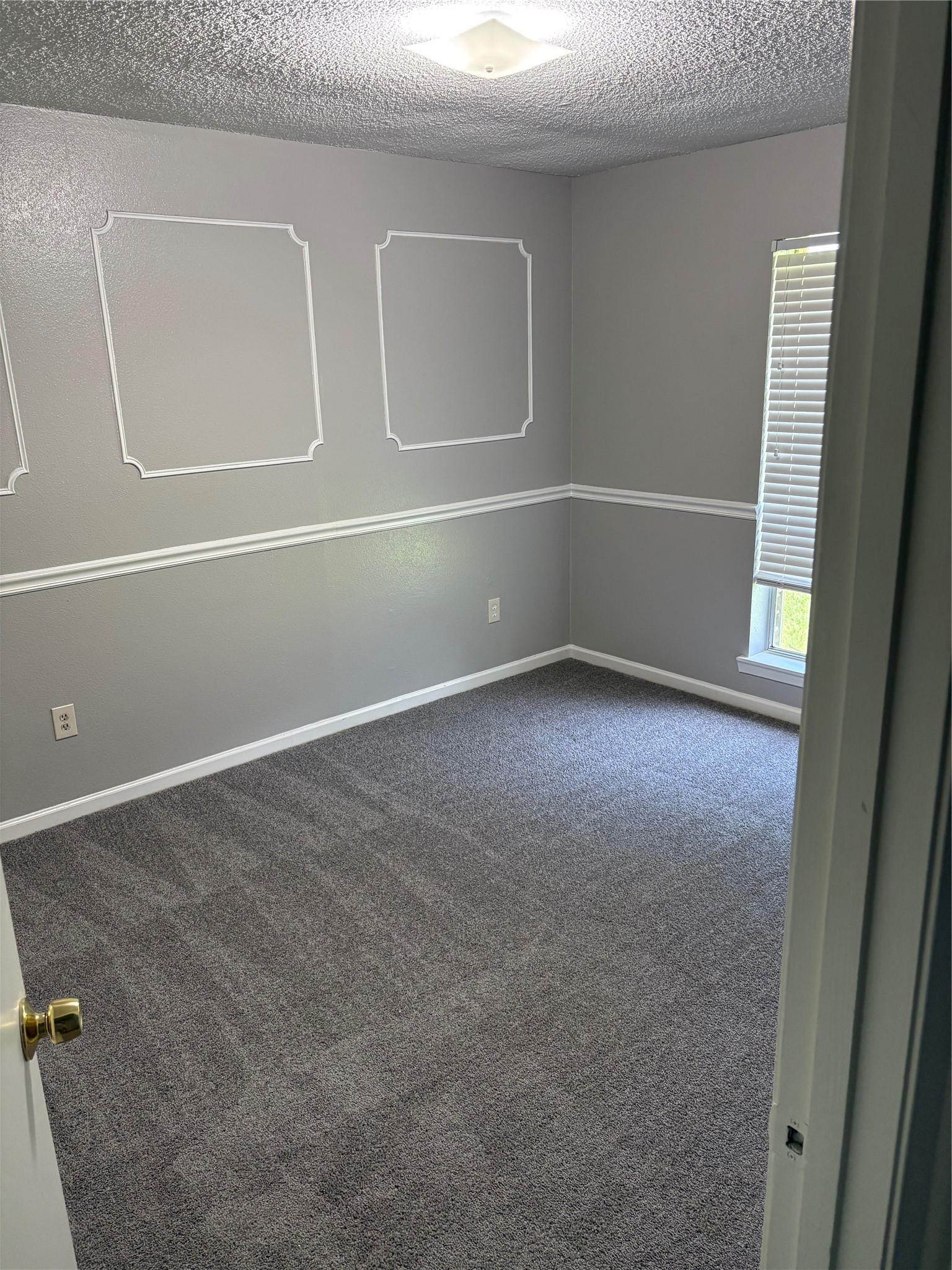226 East Dumble Street Alvin, TX 77511 - Photo 4 of 11