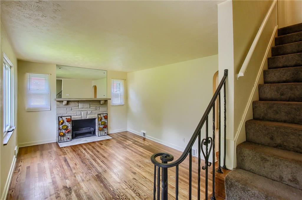 3633 Middletown Road Pittsburgh, PA 15204 - Photo 5 of 22 Gallery Image 5