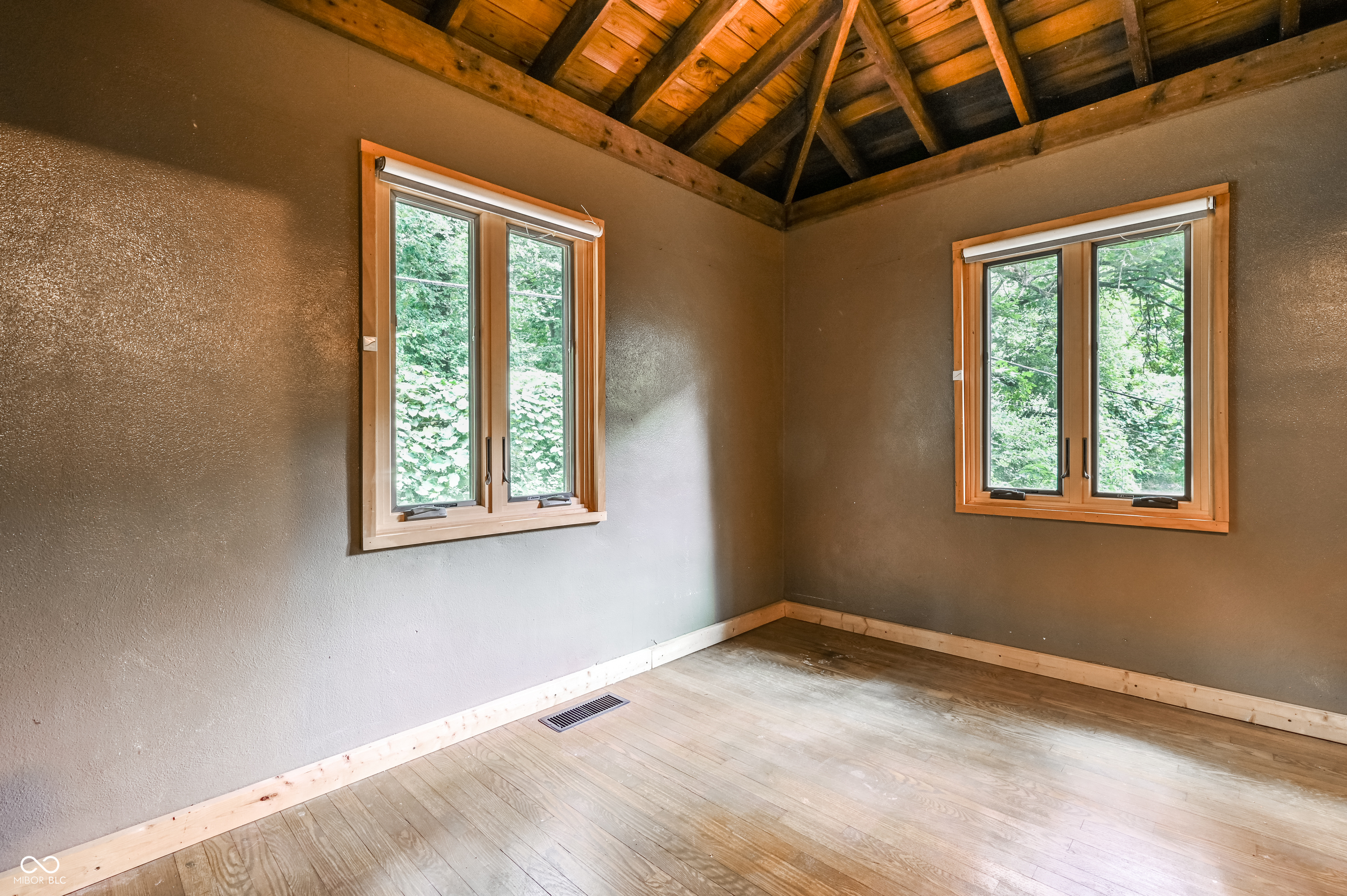 1410 Maxine Road Indianapolis, IN 46240 - Photo 19 of 26 Gallery Image 19
