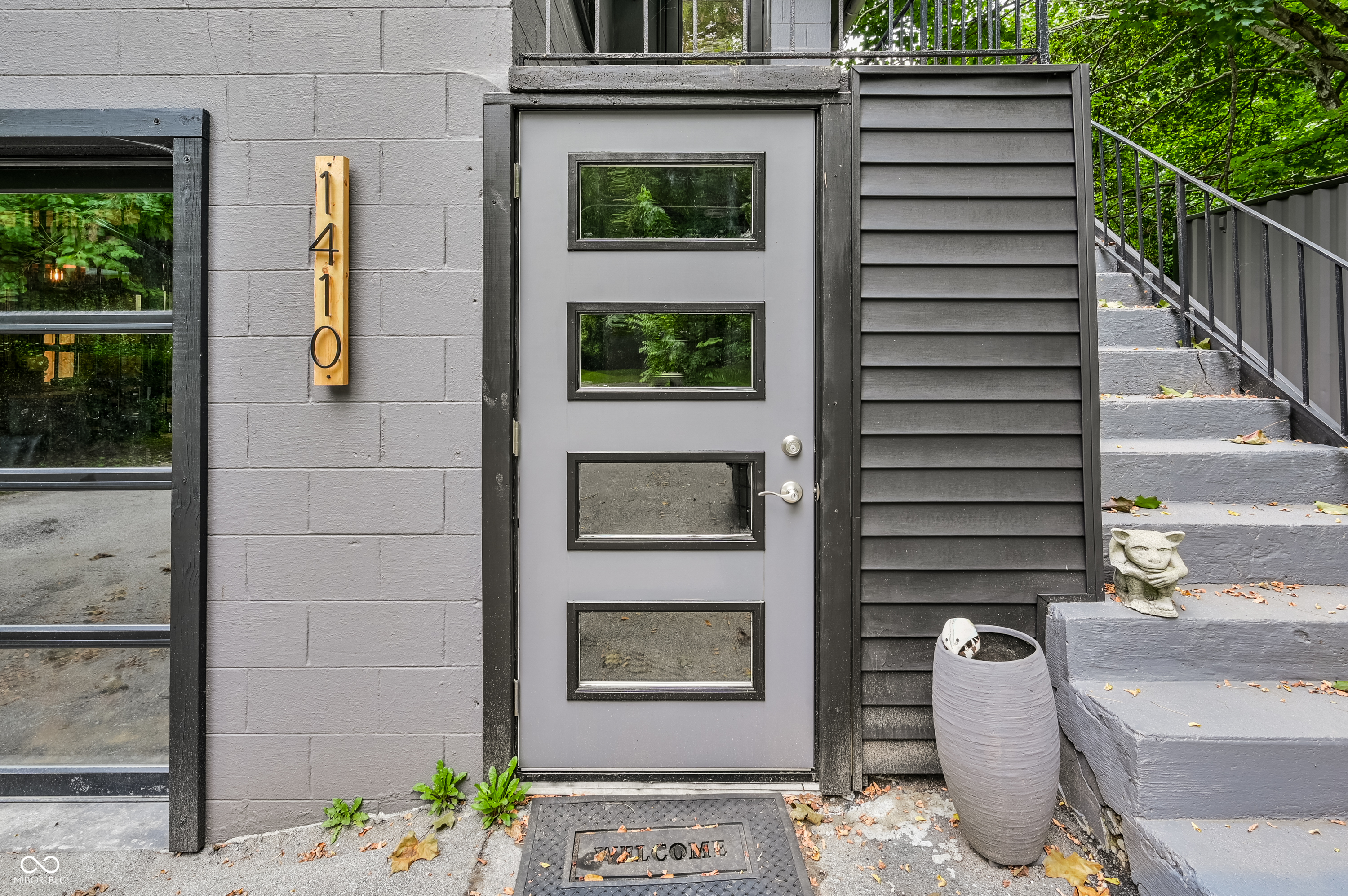 1410 Maxine Road Indianapolis, IN 46240 - Photo 2 of 26 Gallery Image 2