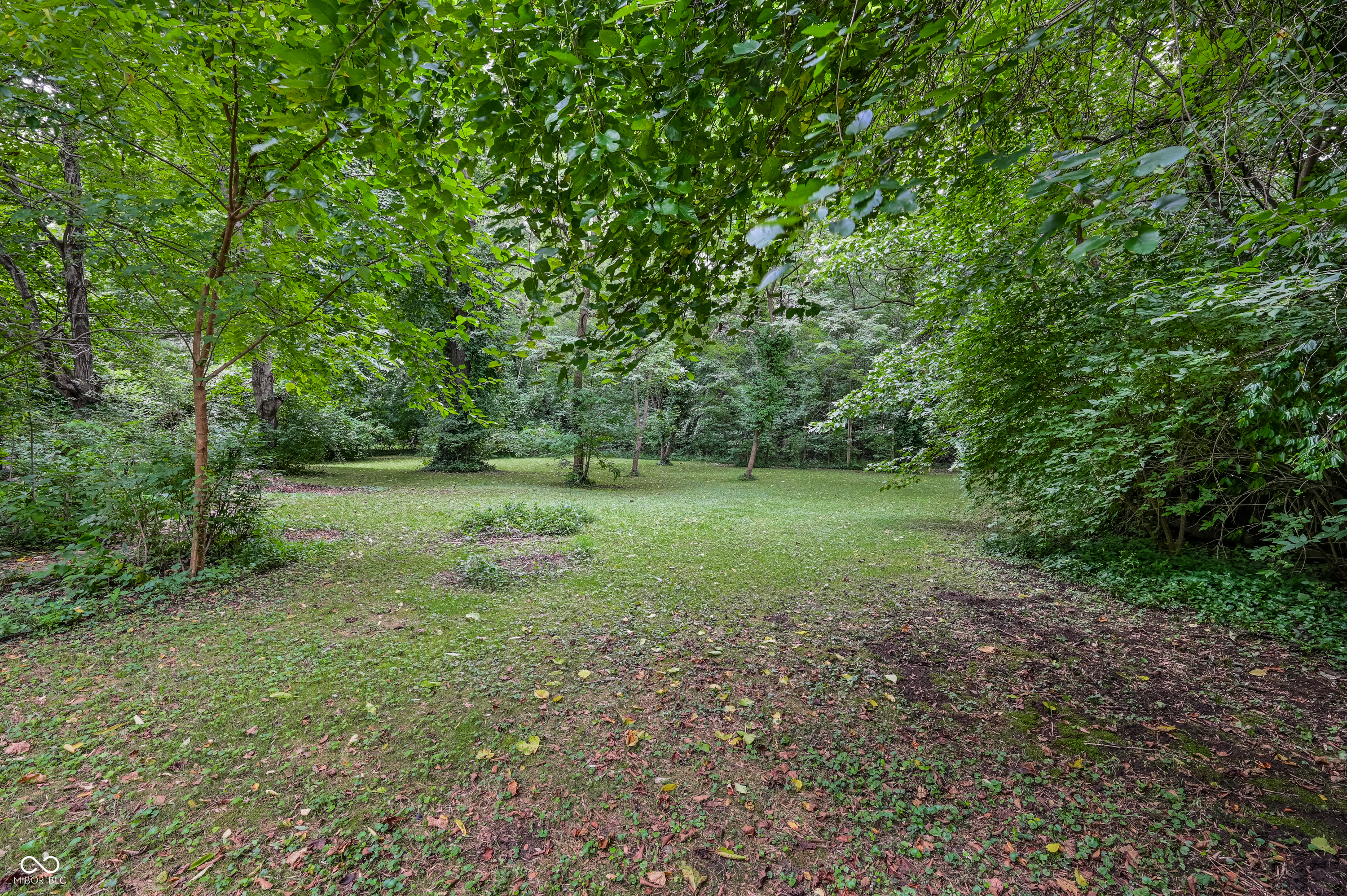 1410 Maxine Road Indianapolis, IN 46240 - Photo 25 of 26 Gallery Image 25