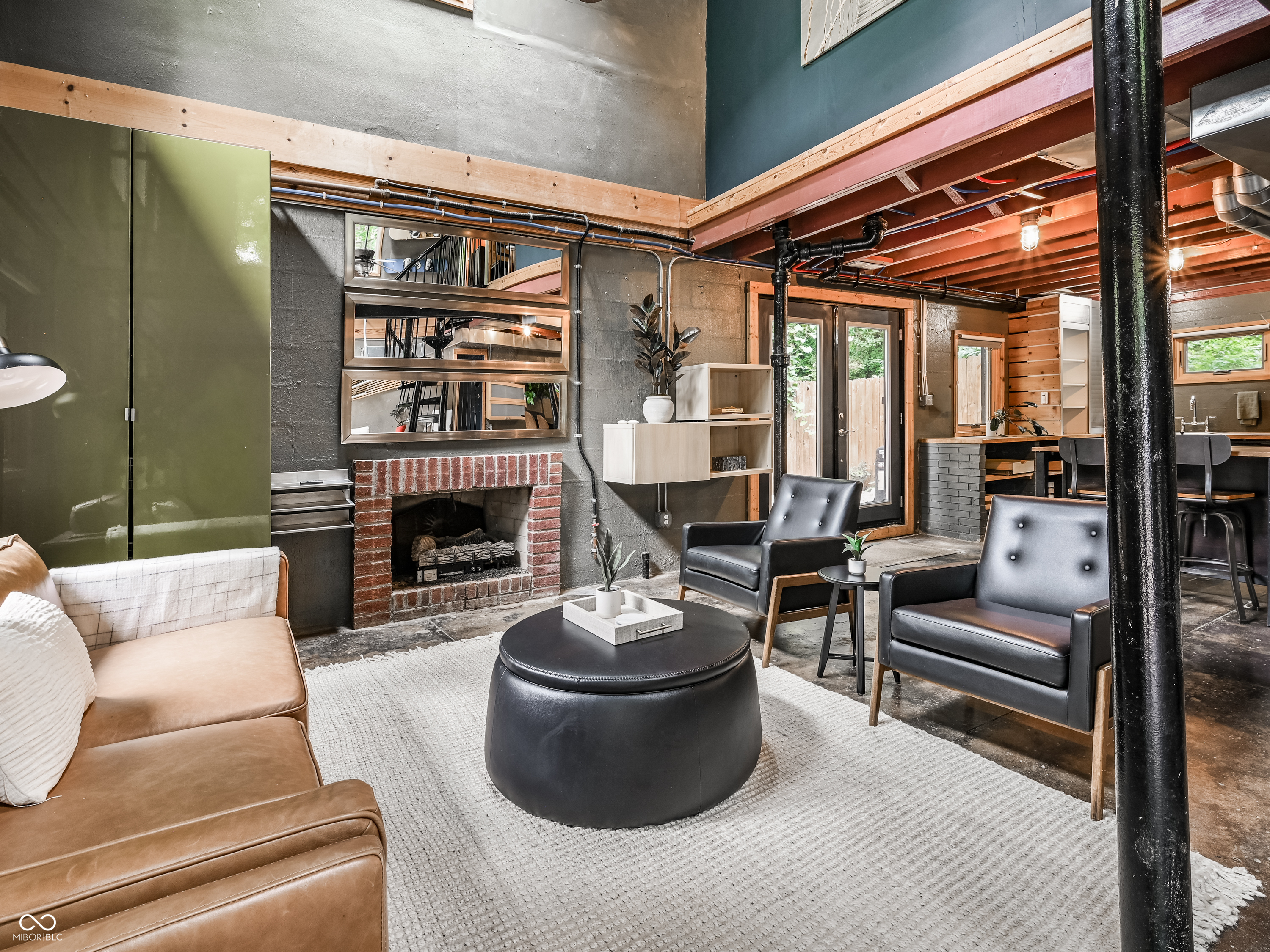 1410 Maxine Road Indianapolis, IN 46240 - Photo 5 of 26 Gallery Image 5