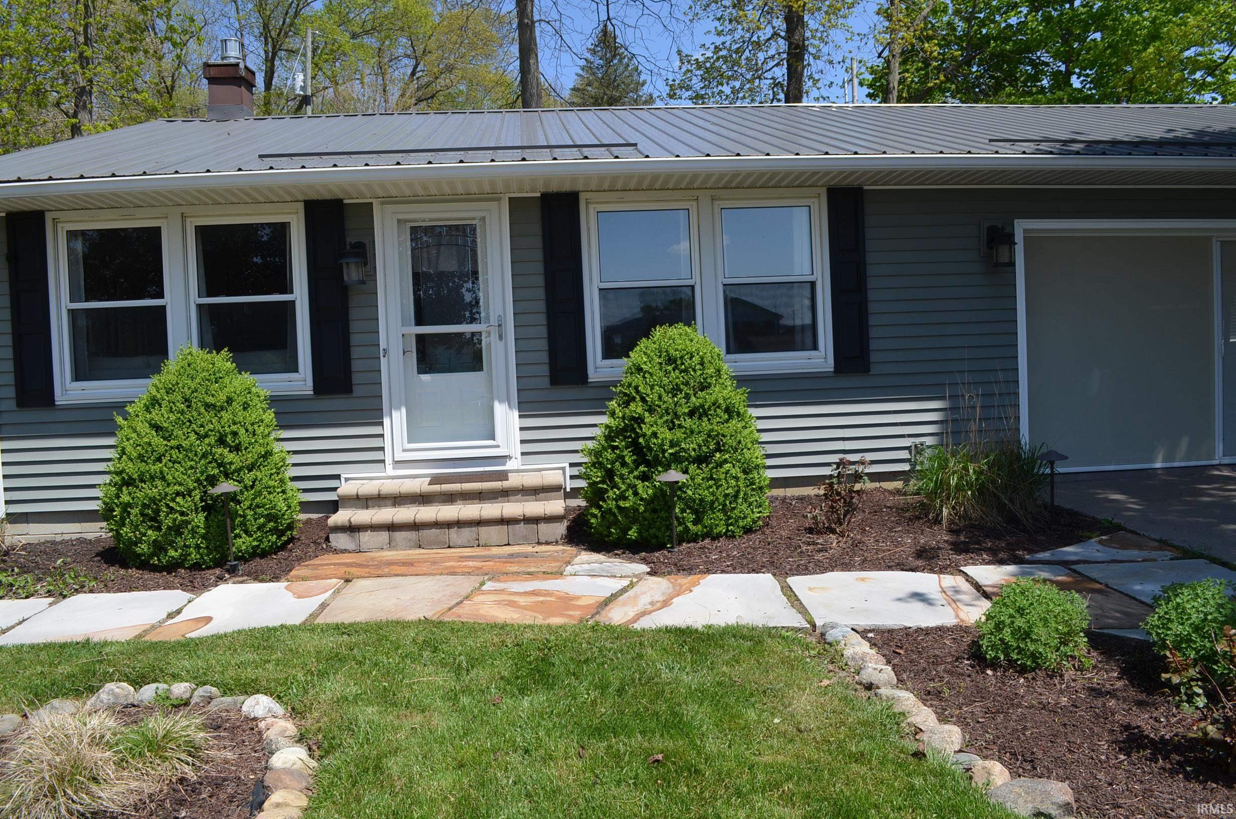 395 Stone Street Hamilton, IN 46742 - Photo 2 of 27