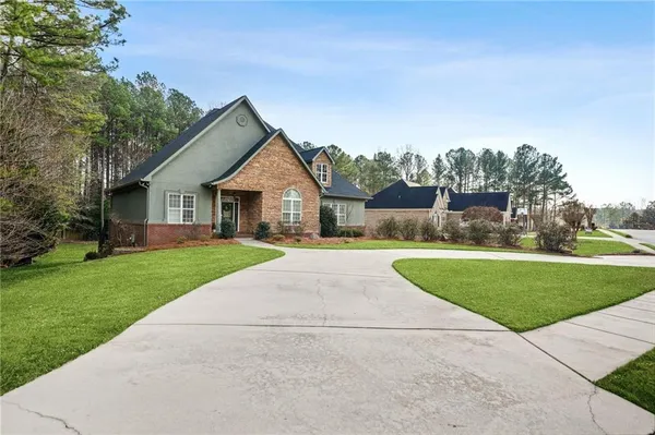 $585,000 | 319 Stonebridge Boulevard, Bremen, GA 30110