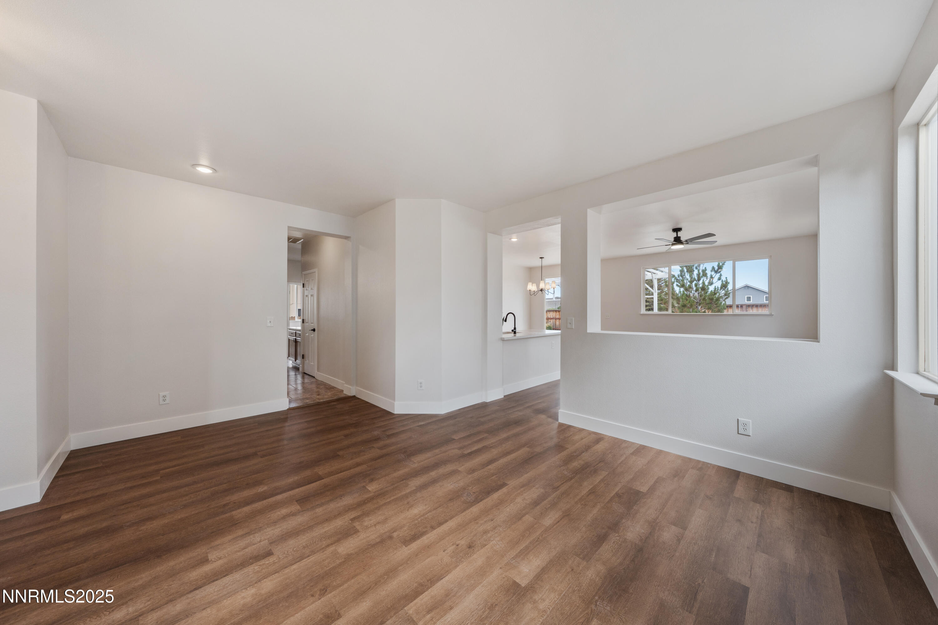 9830 Suncrest Drive Reno, NV 89506 - Photo 7 of 45 DS202846
