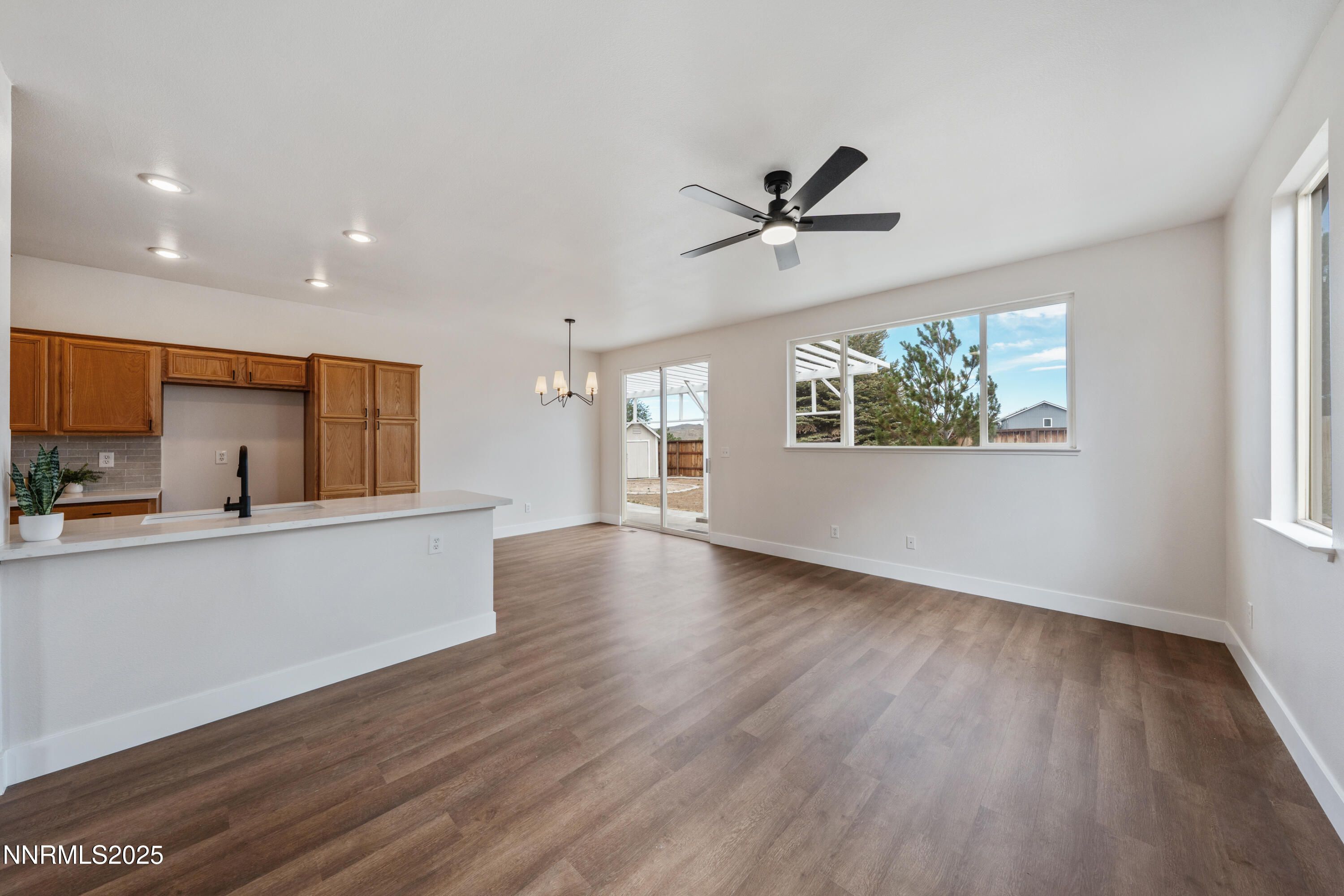 9830 Suncrest Drive Reno, NV 89506 - Photo 10 of 45 DS202861