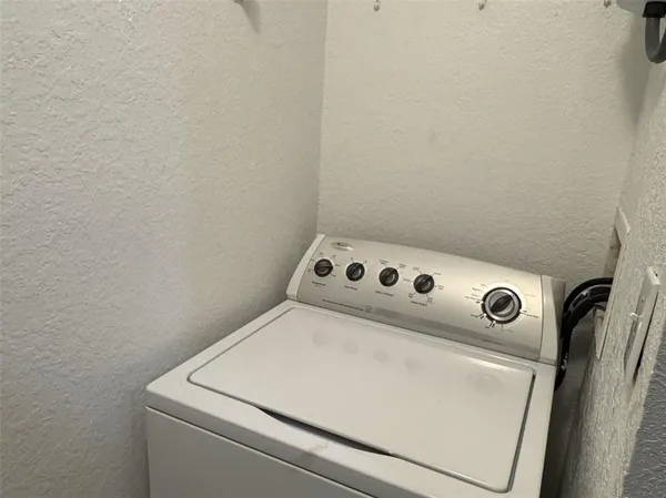 $1,800 | 5483 Vineland Road, Unit 10201, Orlando, FL 32811