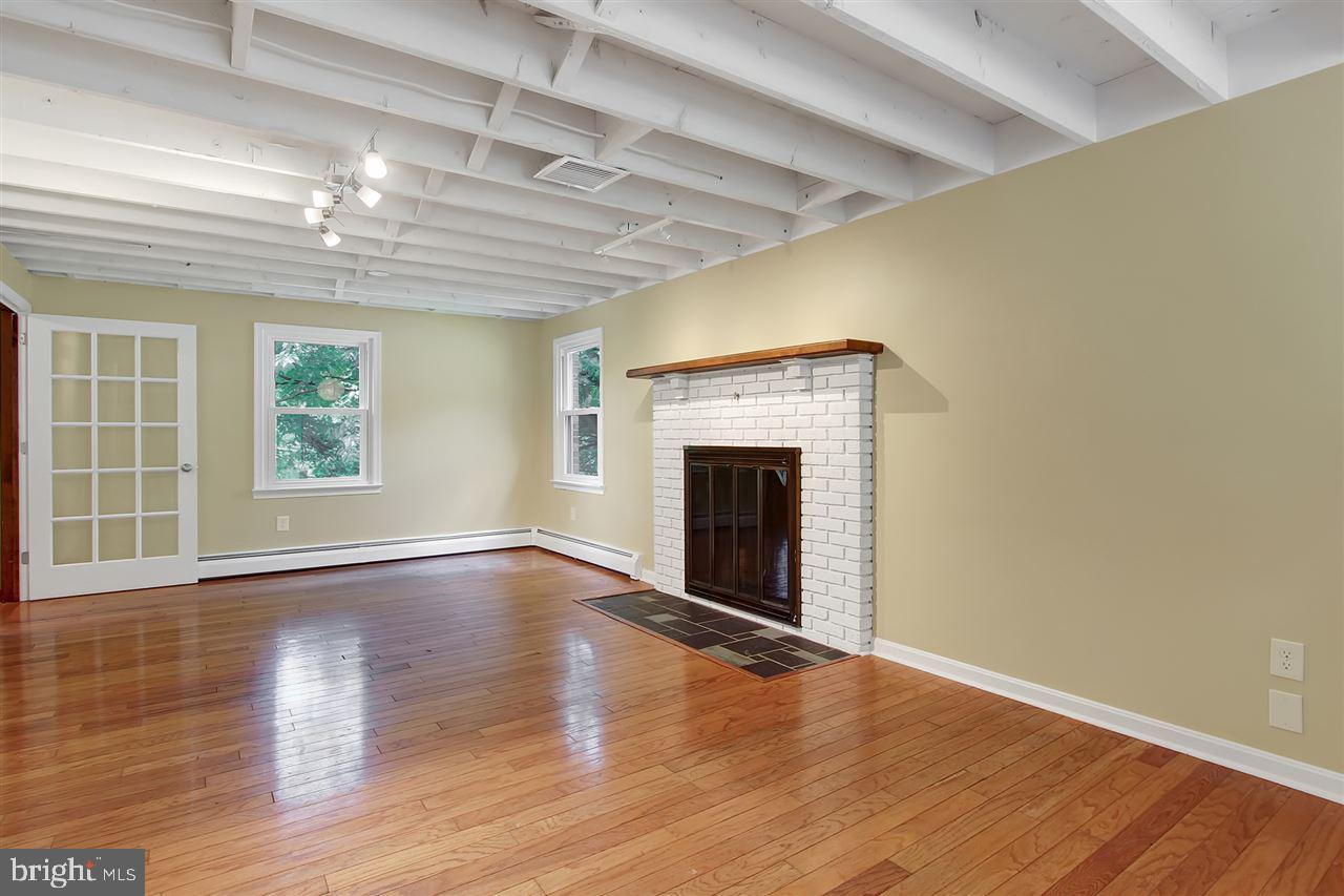 6386 Short Road Stewartstown, PA 17363 - Photo 5 of 34 Gallery Image 5