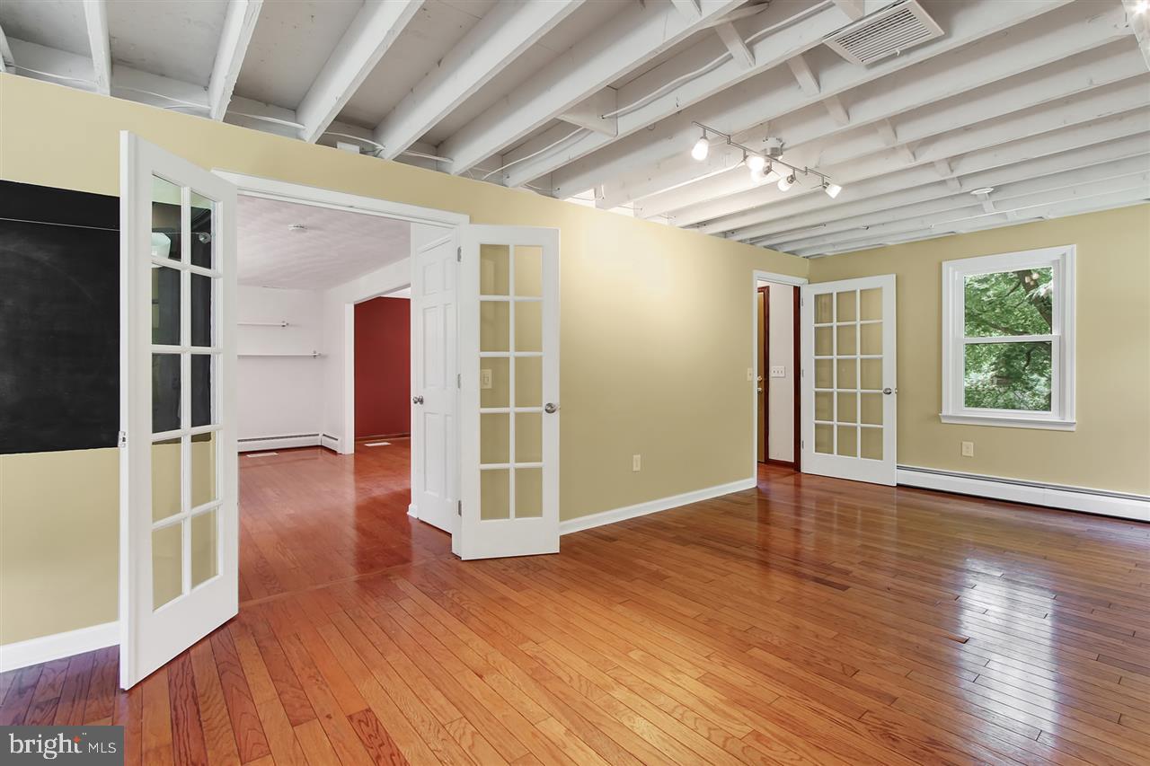 6386 Short Road Stewartstown, PA 17363 - Photo 6 of 34 Gallery Image 6