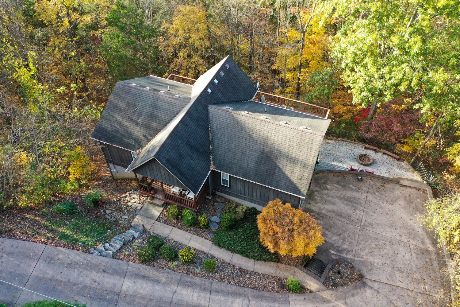 325 Silver Point Road Silver Point, TN 38582 - Photo 19 of 24 a view of a backyard with plants and outdoor seating