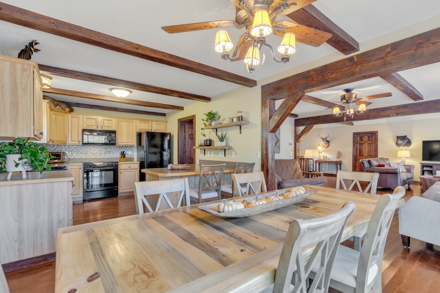 325 Silver Point Road Silver Point, TN 38582 - Photo 10 of 24 a view of a dining room with furniture and chandelier