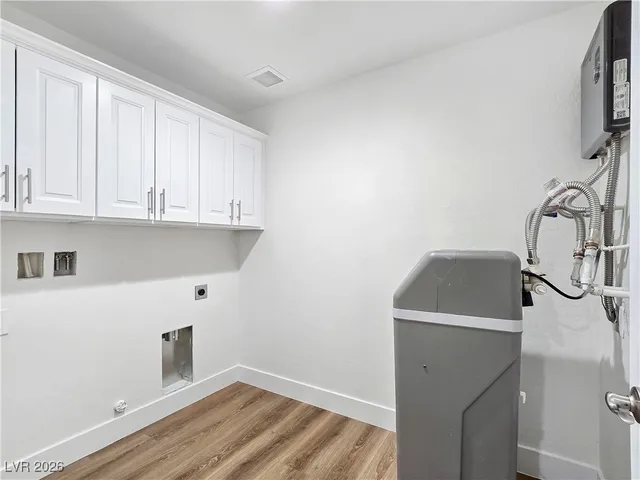 $649,900 | 5880 Johnnie Mine Street, Pahrump, NV 89060