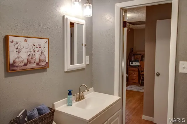 $163,000 | 1105 North Giddings Avenue, Jerseyville, IL 62052