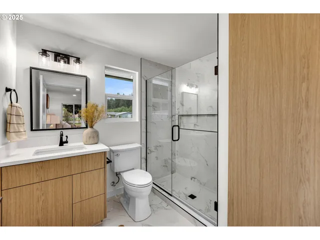 $674,900 | 16518 Northeast 142nd Avenue, Brush Prairie, WA 98606