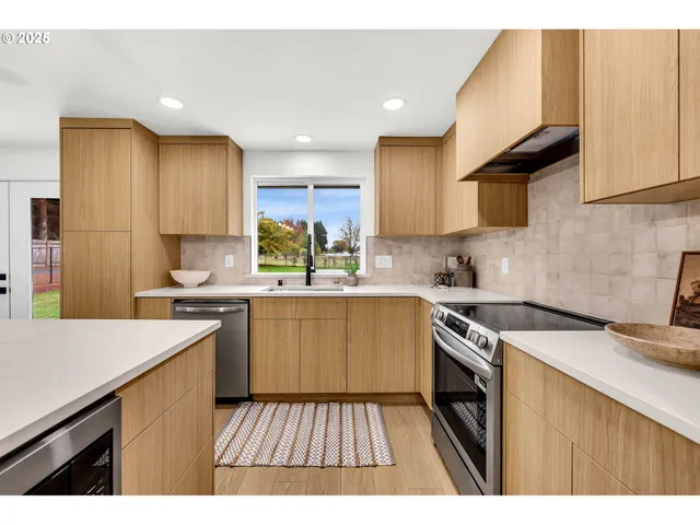 $674,900 | 16518 Northeast 142nd Avenue, Brush Prairie, WA 98606