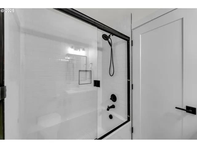 $674,900 | 16518 Northeast 142nd Avenue, Brush Prairie, WA 98606