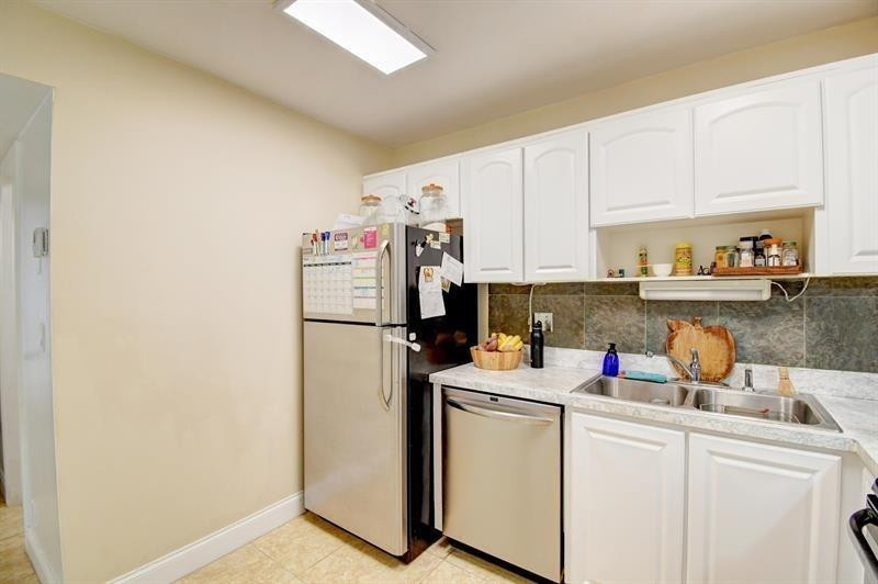1149 Northwest 13th Street, Unit 2 Boca Raton, FL 33486 - Photo 10 of 34 Photo 10