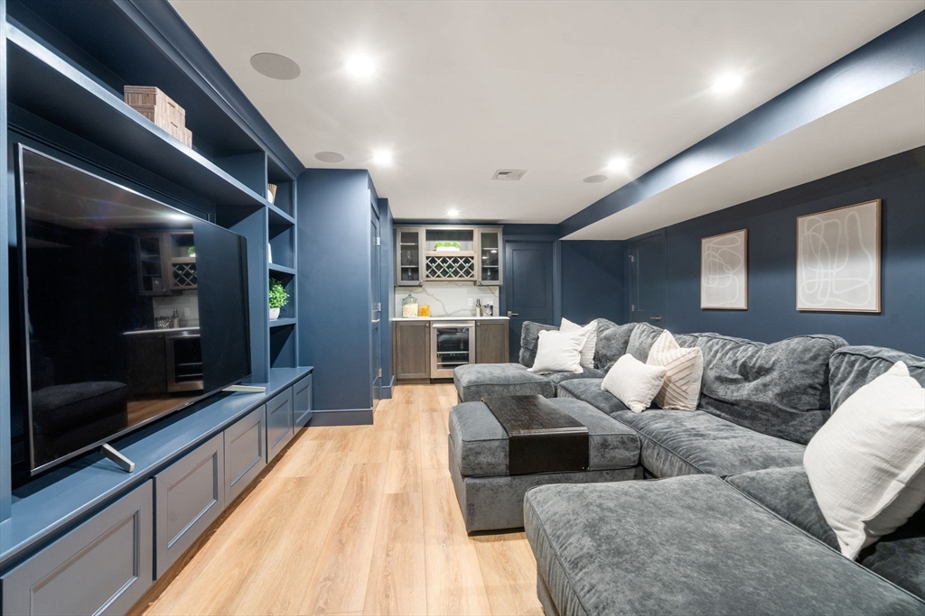 10 Spiers Road Newton, MA 02459 - Photo 33 of 40