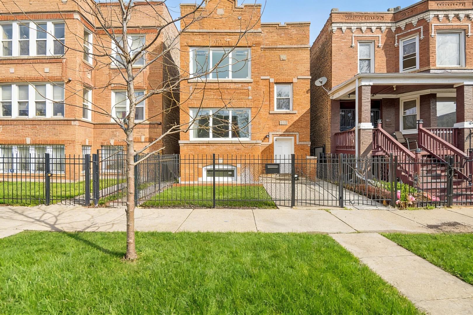 4044 West Kamerling Avenue, Unit 1 Chicago, IL 60651 - Photo 1 of 21