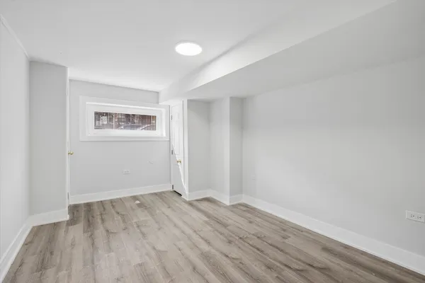 $3,200 | 4044 West Kamerling Avenue, Unit 1, Chicago, IL 60651