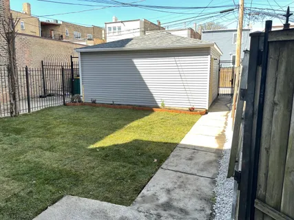 $3,200 | 4044 West Kamerling Avenue, Unit 1, Chicago, IL 60651