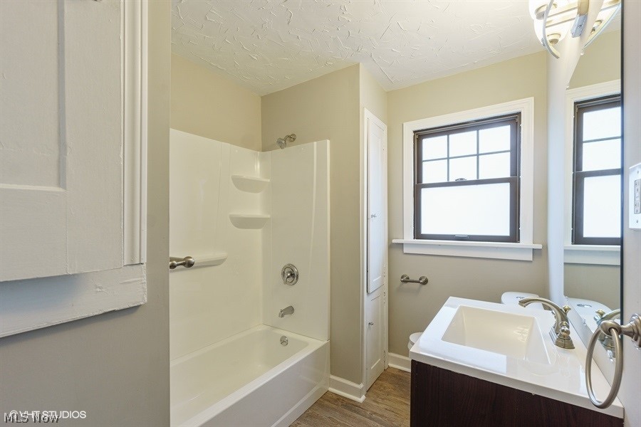 3227 Tullamore Road Cleveland, OH 44118 - Photo 19 of 22 Gallery Image 19