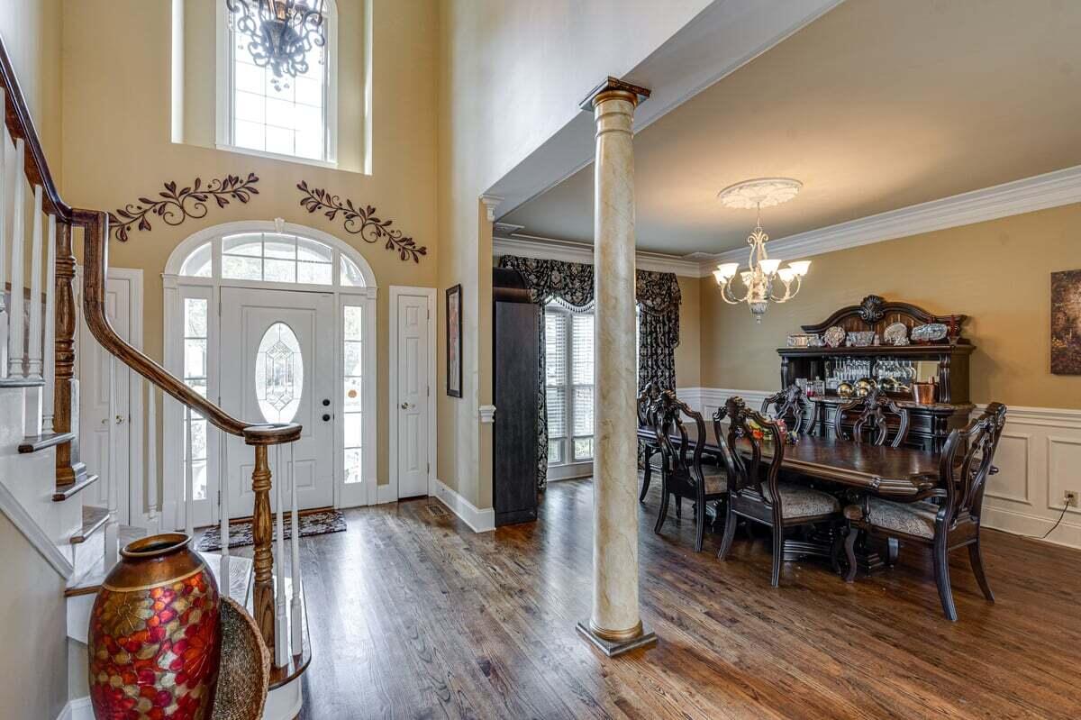 6407 Knightsbridge Rd-3