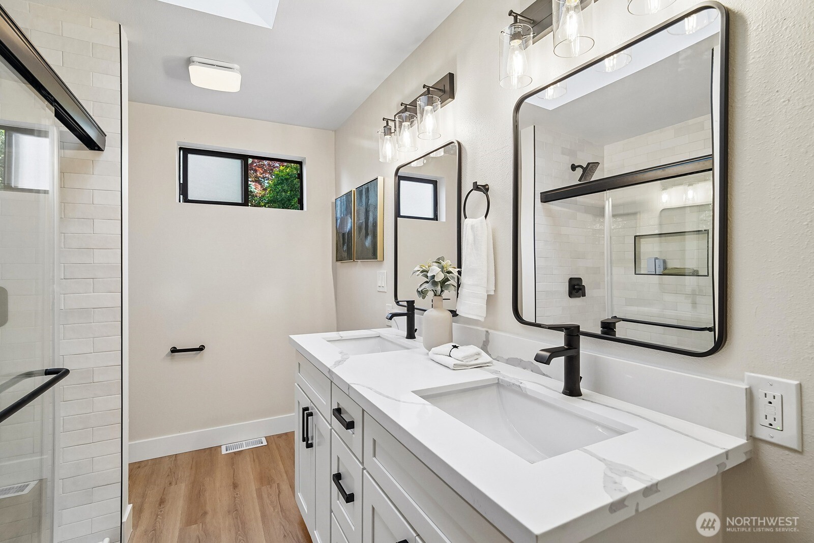 15825 Southeast 116th Street Renton, WA 98059 - Photo 15 of 38 Gallery Image 15