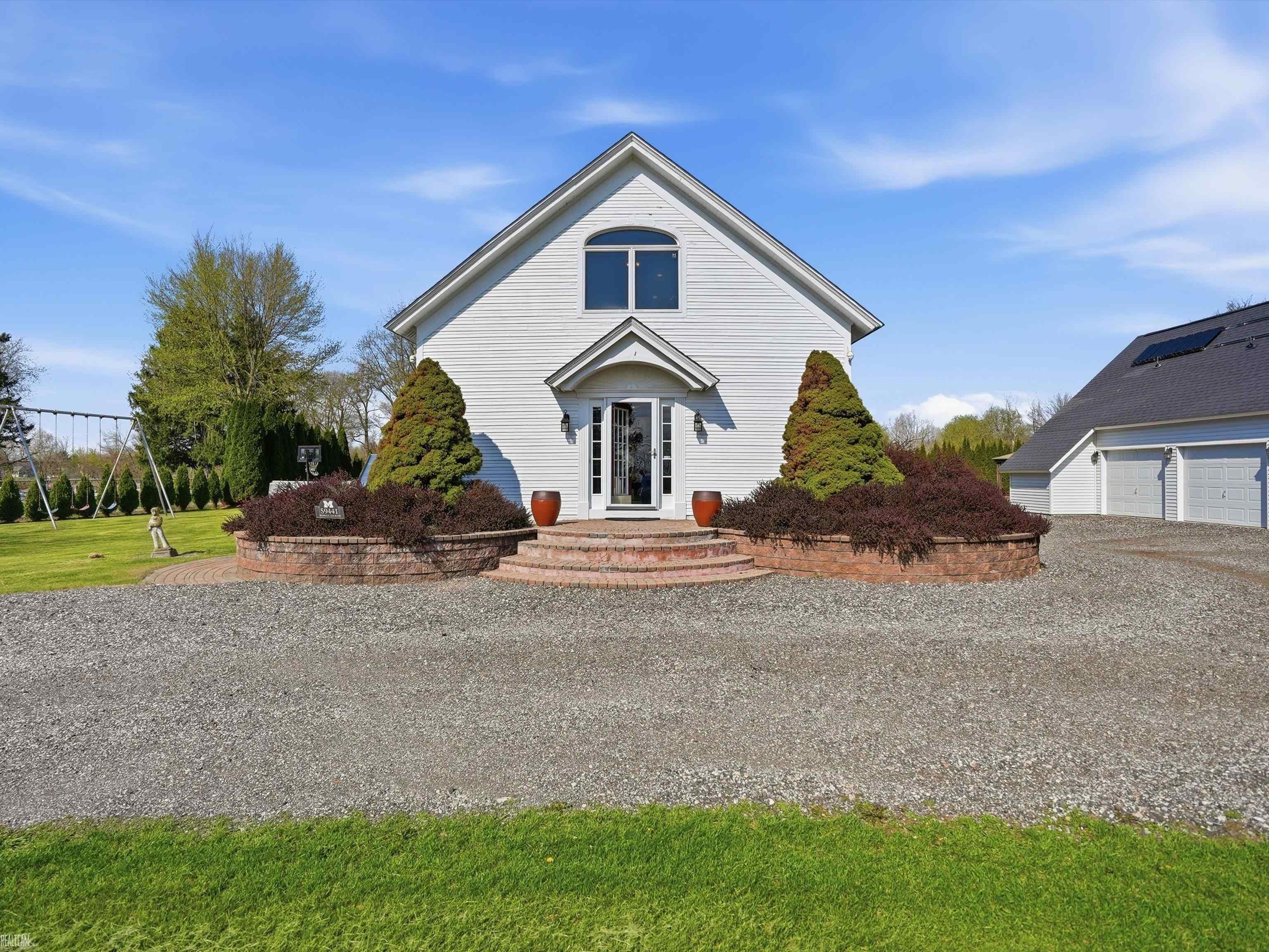 59441 Romeo Plank Road Ray, MI 48096 - Photo 2 of 49