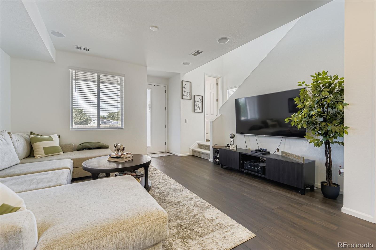 1680 South Tower Road Aurora, CO 80017 - Photo 4 of 19