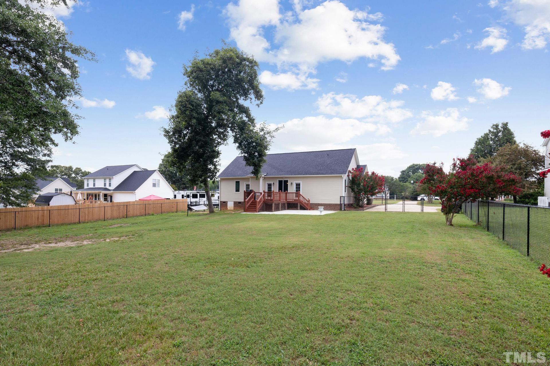 73 Line Drive Raleigh, NC 27603 - Photo 4 of 28 Gallery Image 4