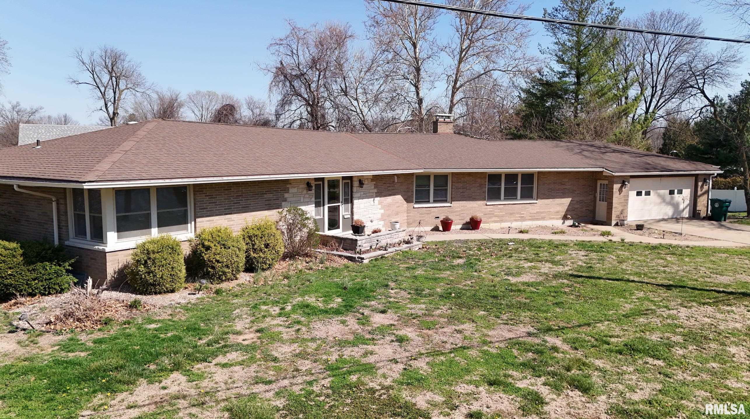 2307 Payson Avenue Quincy, IL 62301 - Photo 1 of 26