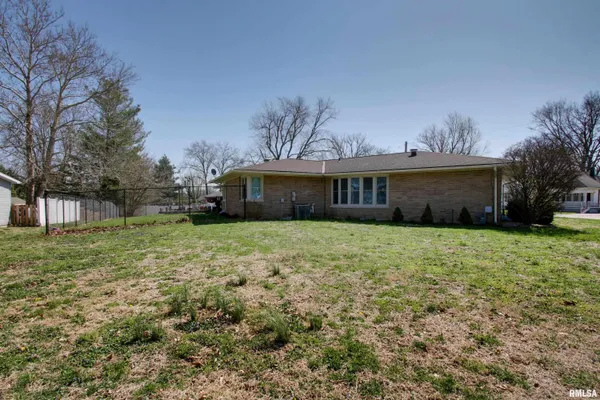 $299,900 | 2307 Payson Avenue, Quincy, IL 62301